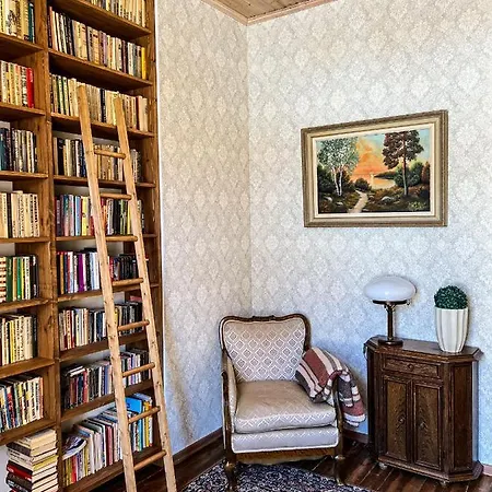 Spacious 1-bedroom With Sauna Apartament