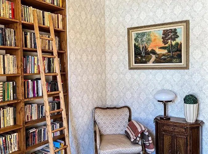 Spacious 1-bedroom With Sauna Apartament